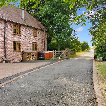 The Roost Group - The Coach House - Hot Tub Villa Gravesend Kamer foto